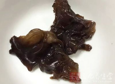 適量的黑木耳