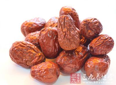 豬蹄500克,眉豆100克,花生仁(生)50克,棗(干)20克,陳皮5克 豬蹄500克,眉豆100克,花生仁(生)50克,棗(干)20克,陳皮5克