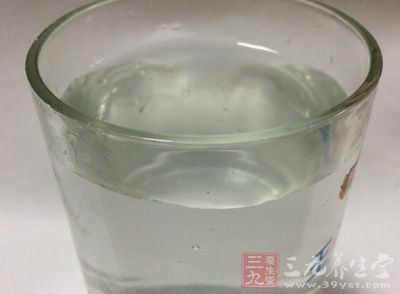 適量的白酒
