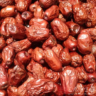 新鮮雞腳6只,腱肉1塊,扁豆30克,眉豆50克,蜜棗2個,清水10碗,生姜一塊 新鮮雞腳6只,腱肉1塊,扁豆30克,眉豆50克,蜜棗2個,清水10碗,生姜一塊