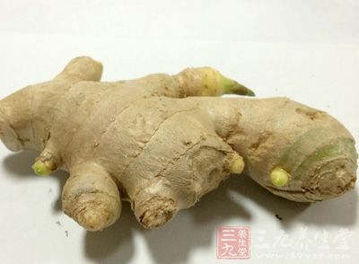 花膠,雞塊,姜片 花膠,雞塊,姜片