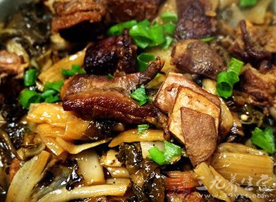 羊頭肉的做法很簡單，我們完全可以在家裡制作