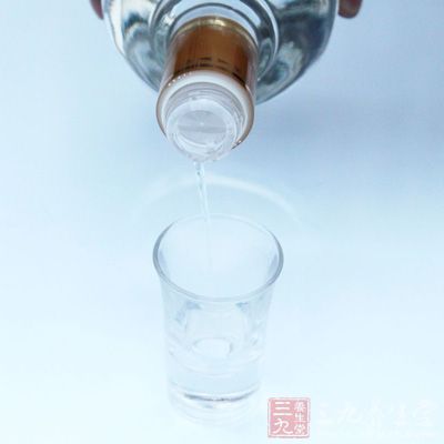 河粉,香菇,筍,蝦仁,雞粉,料酒,韓式辣椒醬半勺 河粉,香菇,筍,蝦仁,雞粉,料酒,韓式辣椒醬半勺