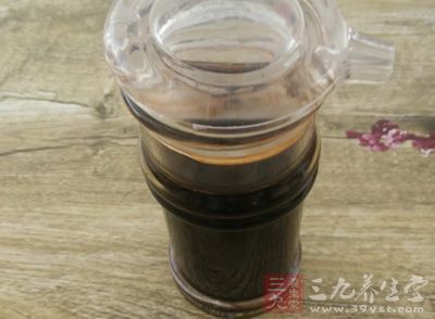 適量的醬油 適量的醬油