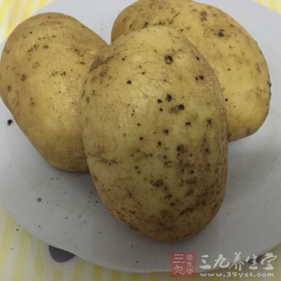 土豆去皮切適量大小塊
