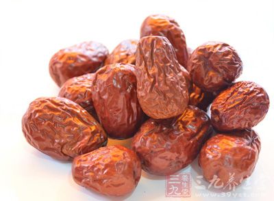 紅棗2-3個,檸檬1片,甘草2-3片或蜂蜜,雀巢咖啡 紅棗2-3個,檸檬1片,甘草2-3片或蜂蜜,雀巢咖啡