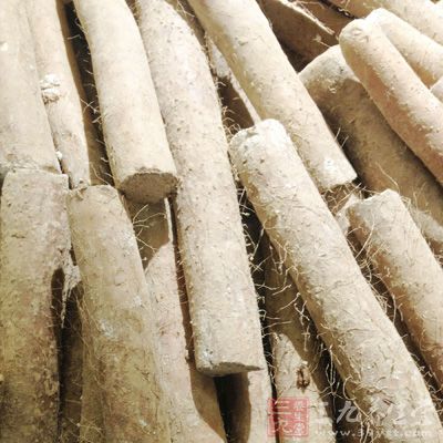山藥1根,奶粉30g,玫瑰雪梨醬1大勺 山藥1根,奶粉30g,玫瑰雪梨醬1大勺