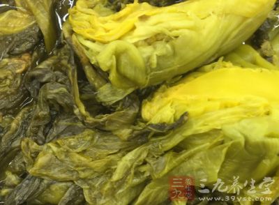 酸菜洗淨浸泡15分鐘