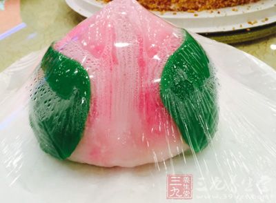 壽桃蛋糕的做法很簡單