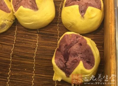菊花饅頭的做法很簡單