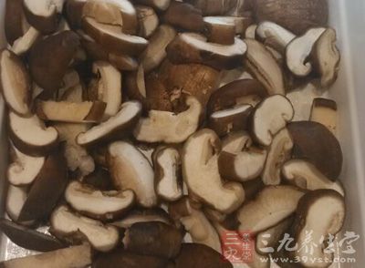 適量的鮮香菇 適量的鮮香菇
