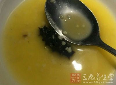紅燒海參的做法很簡單，我們完全可以在家裡制作