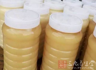 秋梨膏的做法很簡單，我們只要掌握方法就行了