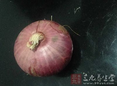鮮洋蔥一個 鮮洋蔥一個