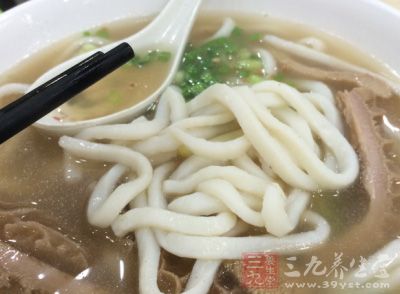 魚湯面的做法很簡單，只要掌握好方法就可以了