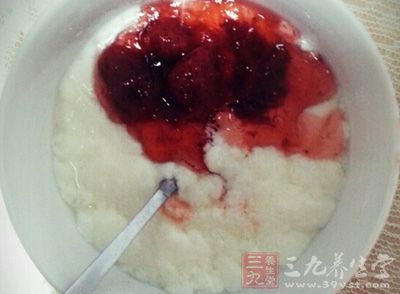 酸奶的做法很簡單，只要我們掌握好方法就可以了