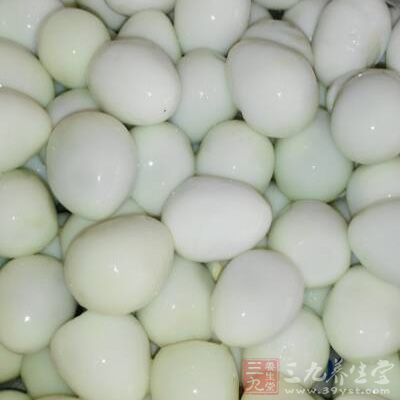 鹌鹑蛋洗干淨