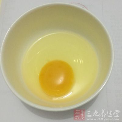 雞蛋打散備用