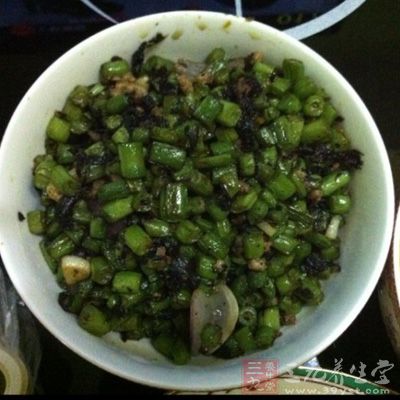 豆腐切塊備用
