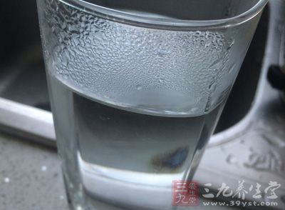 大米100克,豬肝150克,花生油30克,鹽7克,蔥花10克,姜末4克,料酒10克,澱粉10克,水600克 大米100克,豬肝150克,花生油30克,鹽7克,蔥花10克,姜末4克,料酒10克,澱粉10克,水600克