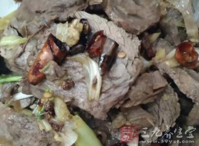 鍋包肉的做法有很多，我們可以選擇在家裡制作