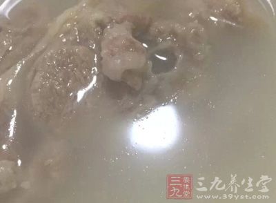 羊排的做法各種各樣，在家裡就可以制作