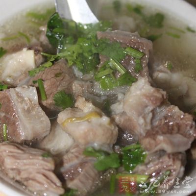 清炖牛肉就可以食用了