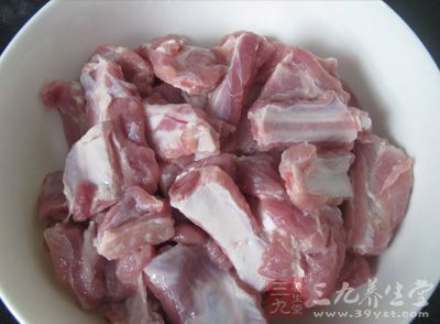 准備好新鮮的精排250克