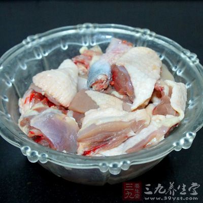 老母雞洗淨斬四大塊(可隨意)