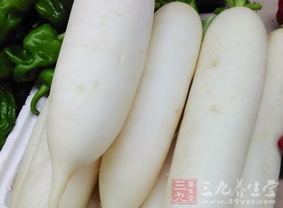 材料:牛肉1000克,白蘿卜1000克,面粉,大蔥3棵,姜,嫩肉粉5克,精鹽,料酒,醬油,香油,植物油 材料:牛肉1000克,白蘿卜1000克,面粉,大蔥3棵,姜,嫩肉粉5克,精鹽,料酒,醬油,香油,植物油