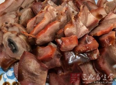 在家裡我們也可以做鹵制豬頭肉