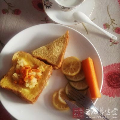 早上起來不要急於吃早餐