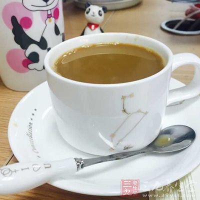 咖啡、濃茶均為中樞興奮劑