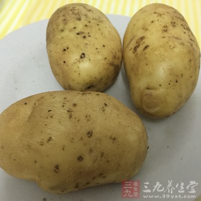含維生素B6較多的食物有雞肉、肝、馬鈴薯、葵花子、油梨、香蕉等