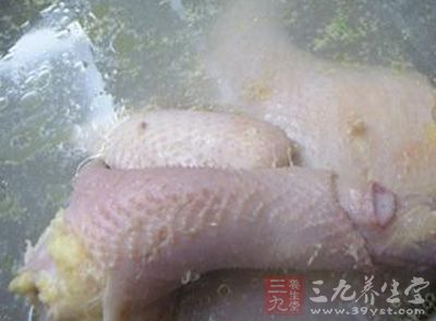 整雞焯水去雜質、血沫 整雞焯水去雜質、血沫