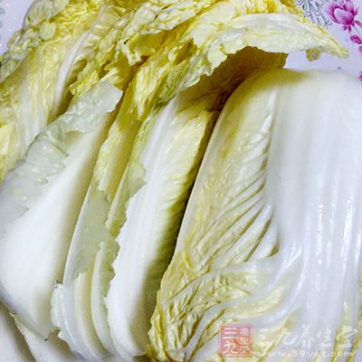 把白菜破開兩邊