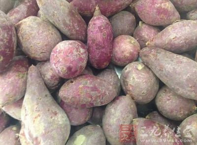 新鮮地瓜1/2斤 新鮮地瓜1/2斤