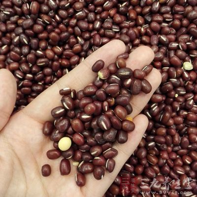 紅豆洗淨泡2個小時，放入電壓力鍋