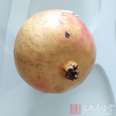 新鮮石榴1顆 新鮮石榴1顆