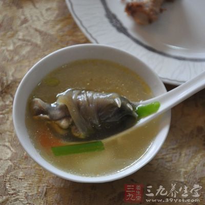 工作太忙、壓力太大的女性西洋參甲魚湯