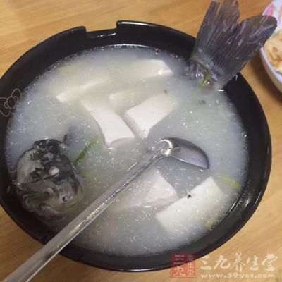 大魚骨，選中段到尾，切件