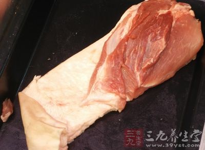 材料：豬五花肉500克