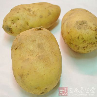 材料主料:土豆2個,油辣椒 2小勺,白醋 3小勺,鹽、糖、香油、白芝麻各適量 材料主料:土豆2個,油辣椒 2小勺,白醋 3小勺,鹽、糖、香油、白芝麻各適量