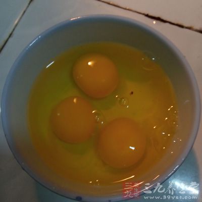 餡:適量的雞蛋 餡:適量的雞蛋
