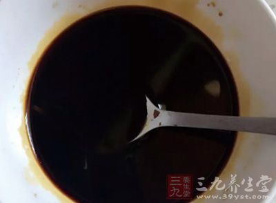 適量的醬油 適量的醬油