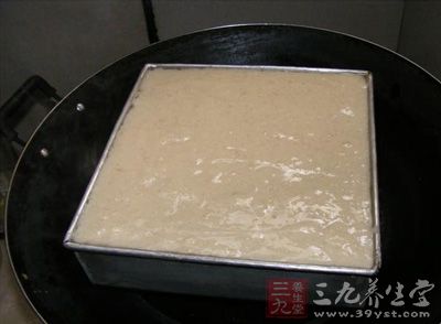 蒸好的馬蹄糕不要馬上切件，放涼後才好