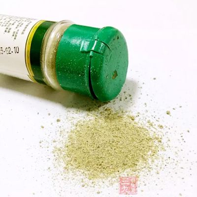 材料:土豆,醋,香油,蒜末,鹽,味精 材料:土豆,醋,香油,蒜末,鹽,味精
