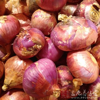 材料:牛肉,咖喱粉,土豆,椰漿粉,紅糖,蒜,姜,洋蔥 材料:牛肉,咖喱粉,土豆,椰漿粉,紅糖,蒜,姜,洋蔥