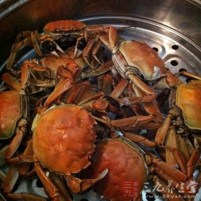 吃蟹時和吃蟹後1小時內忌飲茶水