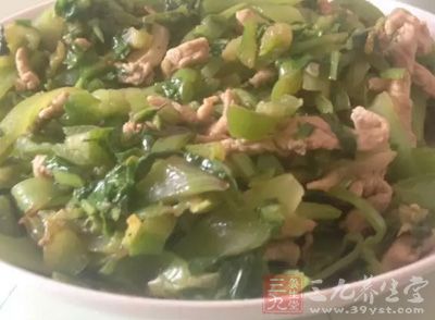 蔥爆肉的做法很簡單